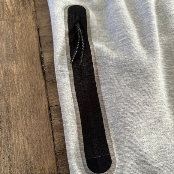 Nike Sportswear Womens XL NSW Tech Fleece Sweatpants Joggers Gray Grey Sweats - Picture 5 of 10